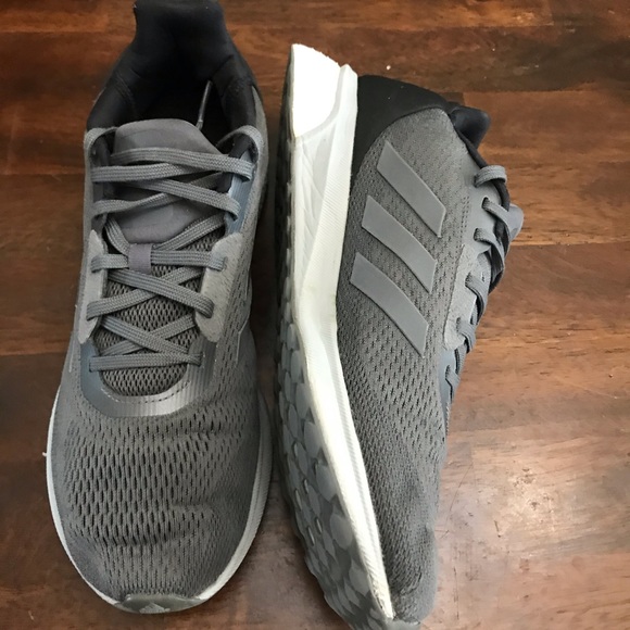 Adidas Cloud foam gray men’s shoes size 8 - Picture 1 of 6